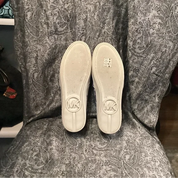 Michael Kors denim distressed floral slip on deck shoes - Picture 2 of 4